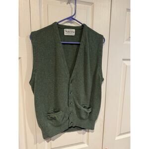 VINTAGE PURITAN Aqua knit 100% imported lambs wool V neck button down vest